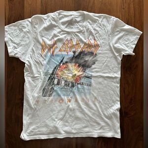 Def Leppard "Pyromania" tee